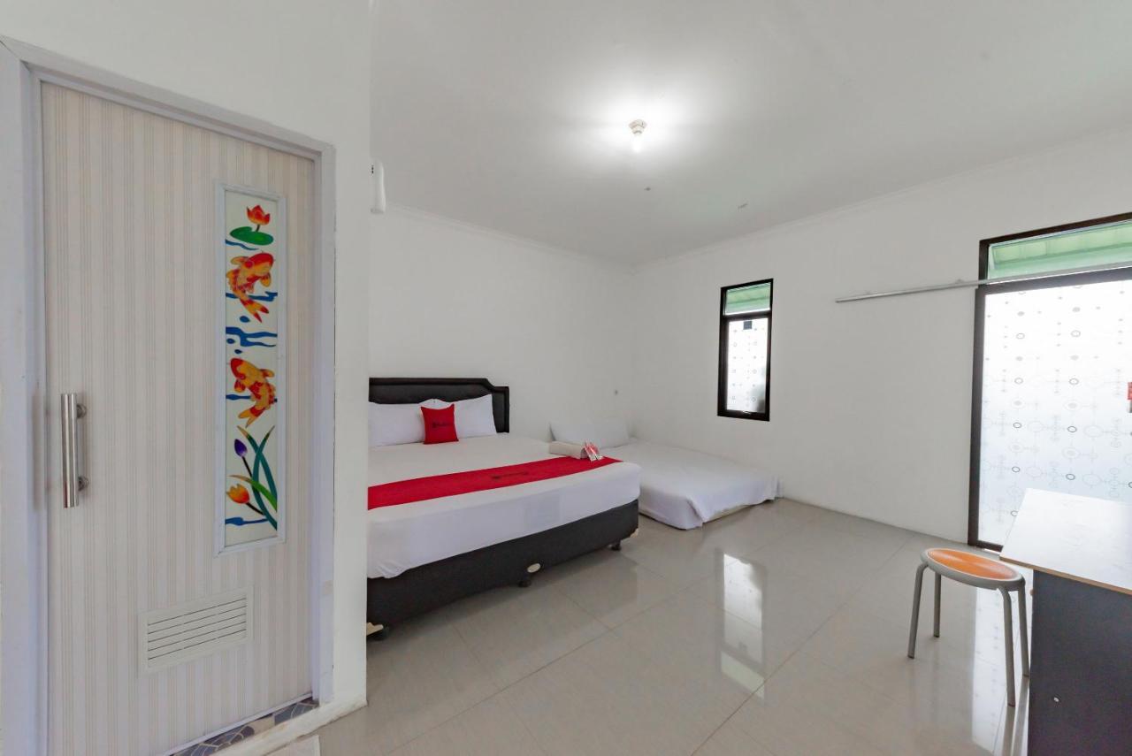 เรดดอร์ซ รีสอร์ต ชาเรียะฮ์ แอท ชายา ติรตา อบาดี Hotel ปูร์วาการ์ตา ภายนอก รูปภาพ