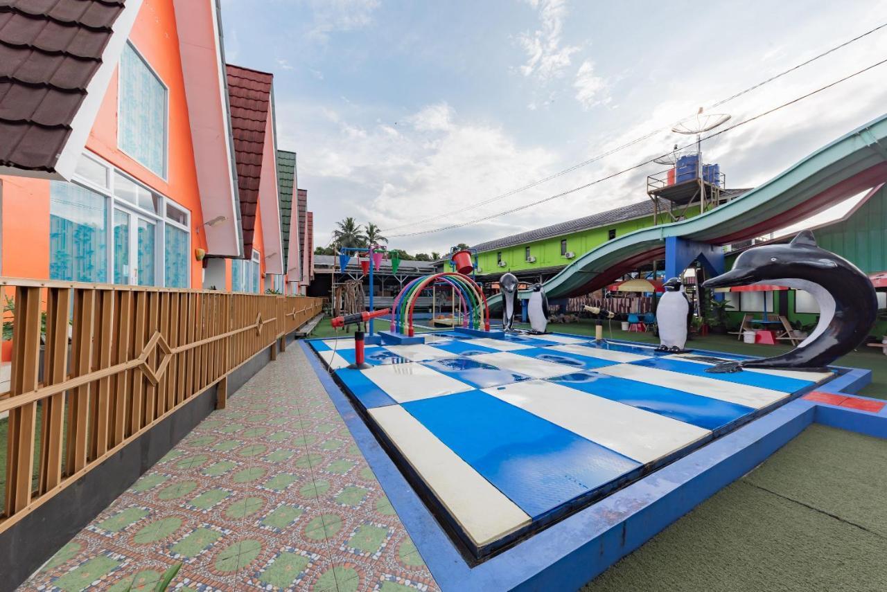 เรดดอร์ซ รีสอร์ต ชาเรียะฮ์ แอท ชายา ติรตา อบาดี Hotel ปูร์วาการ์ตา ภายนอก รูปภาพ