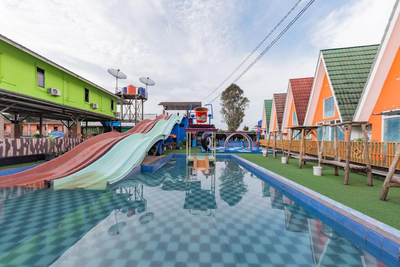 เรดดอร์ซ รีสอร์ต ชาเรียะฮ์ แอท ชายา ติรตา อบาดี Hotel ปูร์วาการ์ตา ภายนอก รูปภาพ